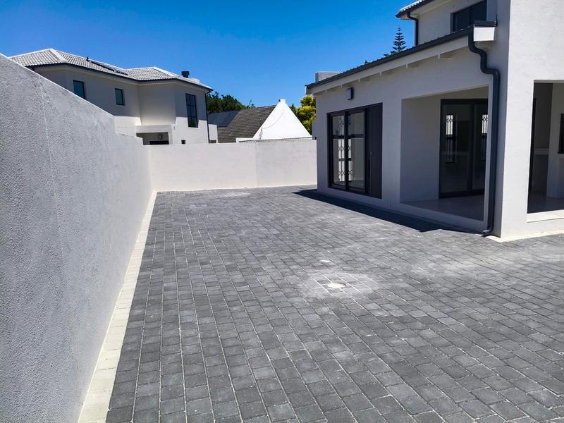 To Let 3 Bedroom Property for Rent in Eden Park Western Cape